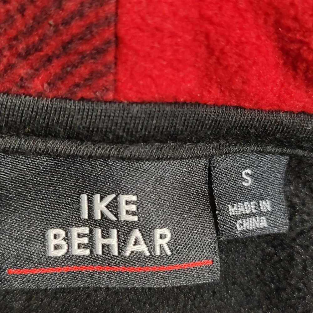 Red & Black Buffalo Plaid Ike Behar Fleece Coat with Belt sz Small - Picture 6 of 7
